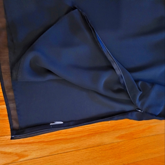 Top - Picture 4 of 4